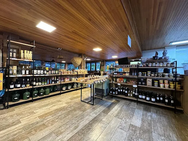 Piano Piano Café - Vinho - Cerveja / Terezinha Mazzucco