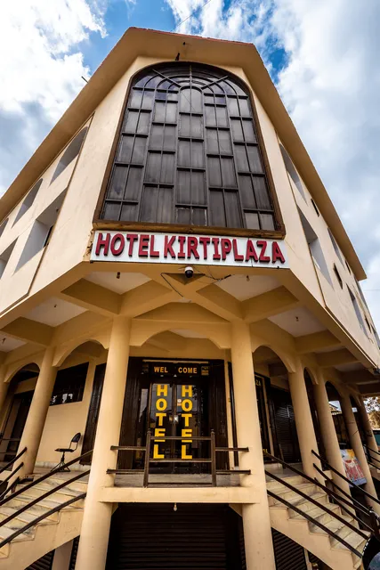 Hotel Kirti Plaza