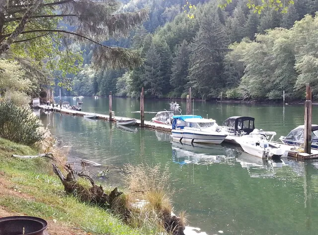 Coyote Rock RV Resort & Marina