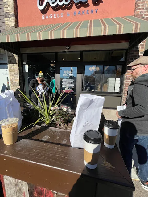 Pearl's Bagels & Bakery