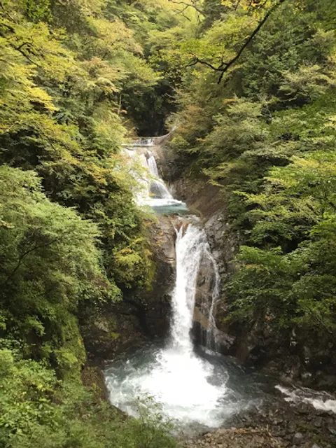 Five Steps and Seven Pools Falls