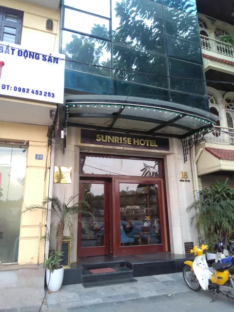 Sunrise Suites Hotel Hanoi