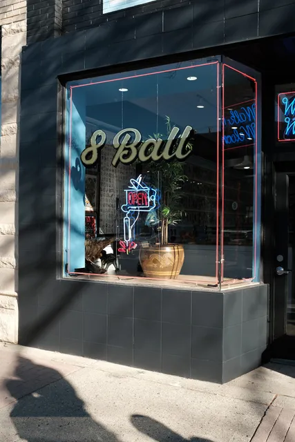 8 Ball Tattoo Parlor