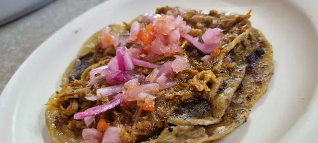 Antojitos Yucatecos Los Arcos