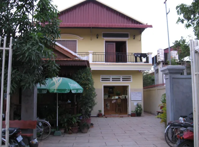 IKI IKI Guest House