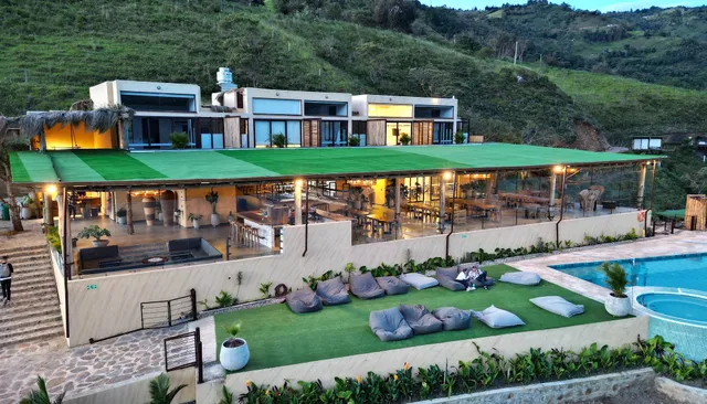 Summer C Hotel & Playground