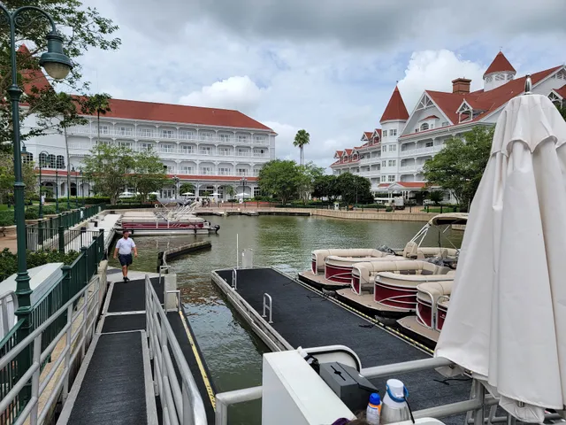 Captain's Shipyard Boat Rentals