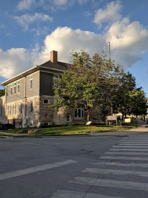 Kansas City Public Library: Westport Branch