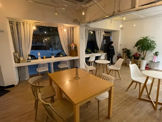 Cafethemoon(카페더문)