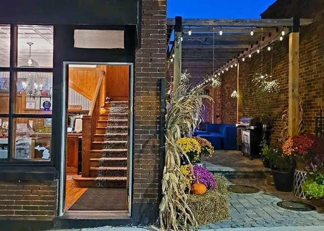 Historic Hotel Nichols