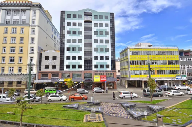 The Setup on Dixon Hostel & Apartments