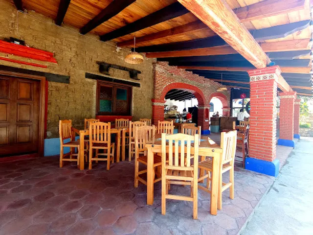 Metate y Mezcal Cocina Tradicional