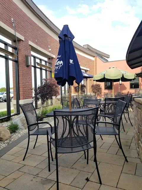 Green Mill Restaurant & Bar