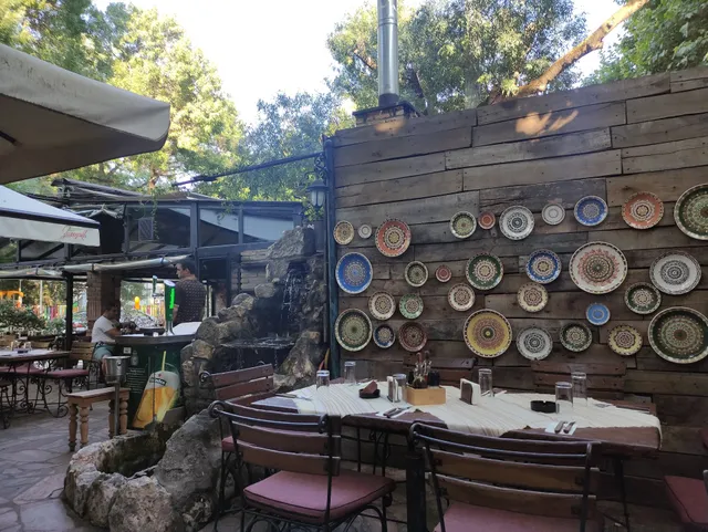 Staria Chinar Restaurant