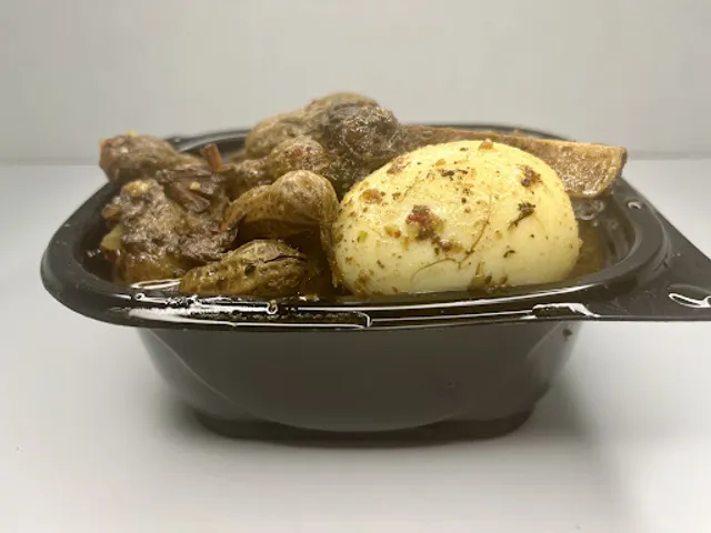 Treatz Vensis Hot Florida Style Peanuts