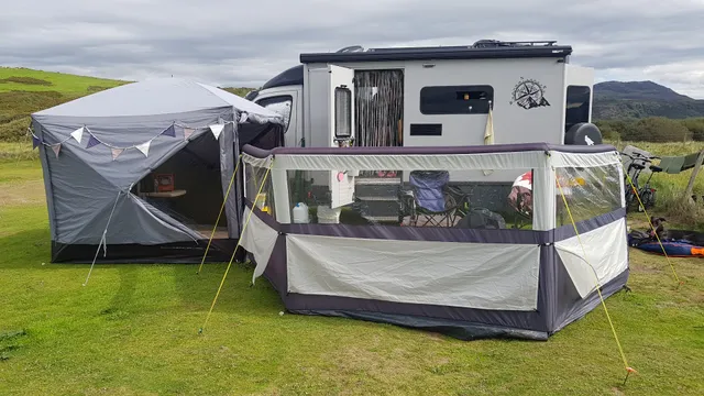 Glan-Y-Môr Camping Park.