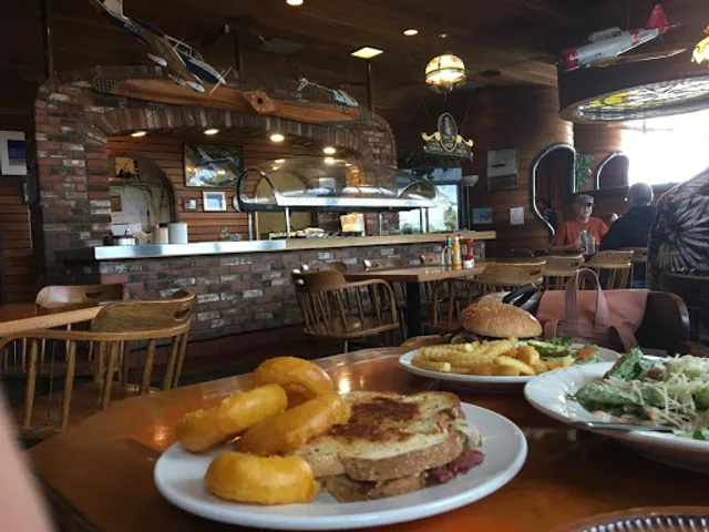 Aviator's Restaurant & Catering