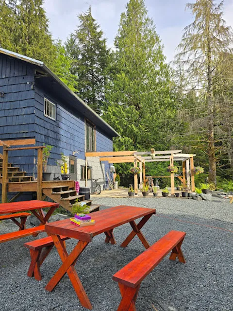 Renny's - Hwy 14 Ol' School Grub