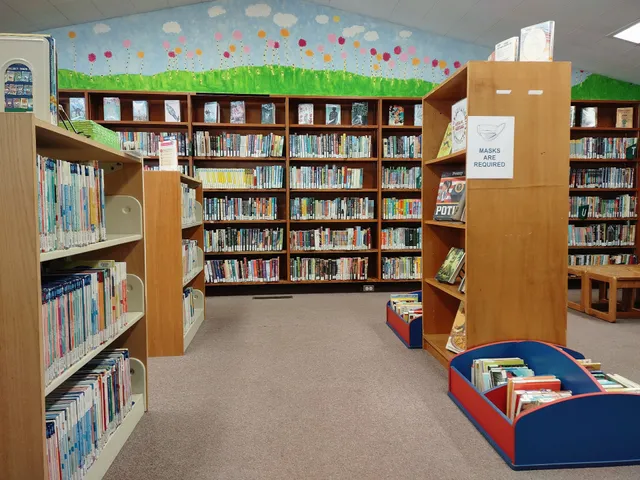 Gladstone Public Library