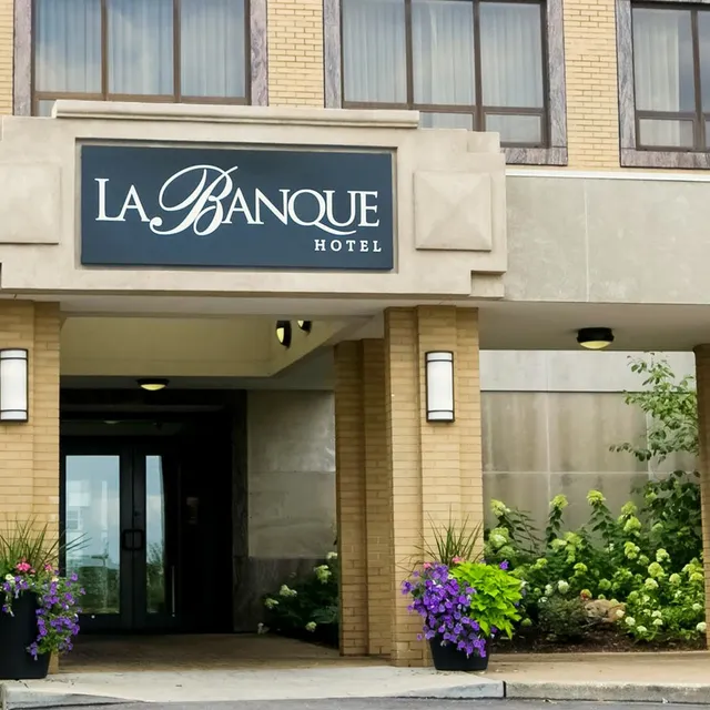 La Banque Hotel