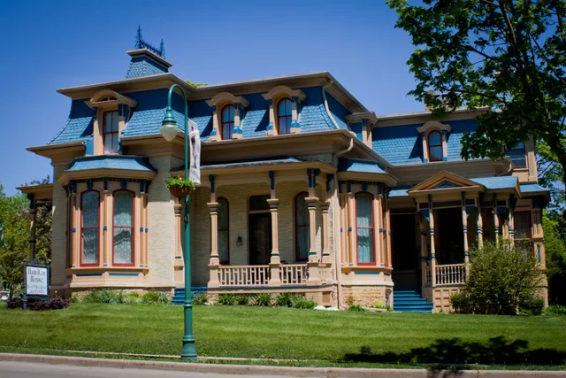 Hamilton House Bed & Breakfast
