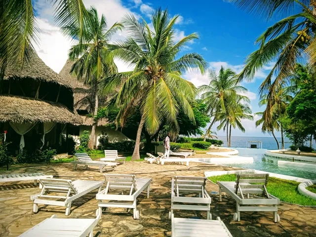 Coral Key Beach Resort