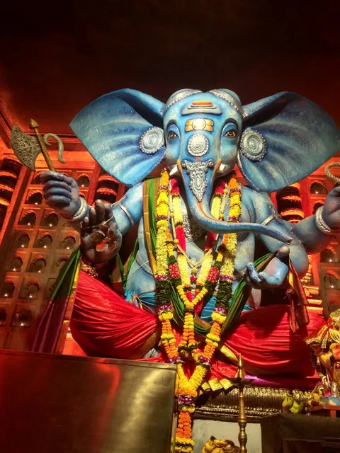 Vardi Cha Raja Andheri