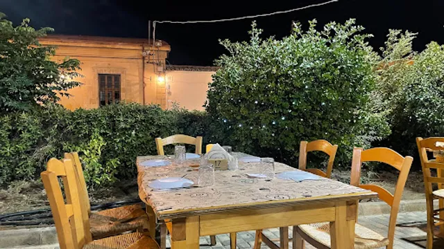 ΟΡΦΕΑΣ ΣΟΥΒΛΑΚΙΑ ΧΡΥΣΑΛΙΝΙΩΤΙΣΣΑ