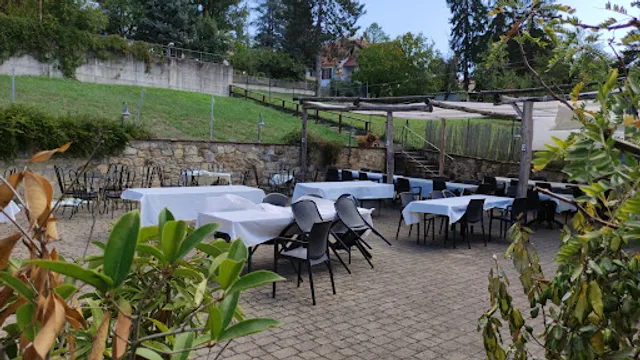 La Vecchia Caserma Sas di Mazzoli Marzia & C.