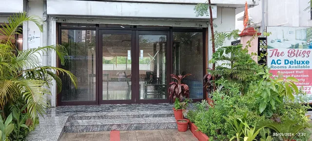 The Bliss - Pure veg Hotel