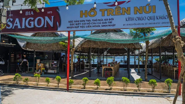 Quán Hồ Trên Núi