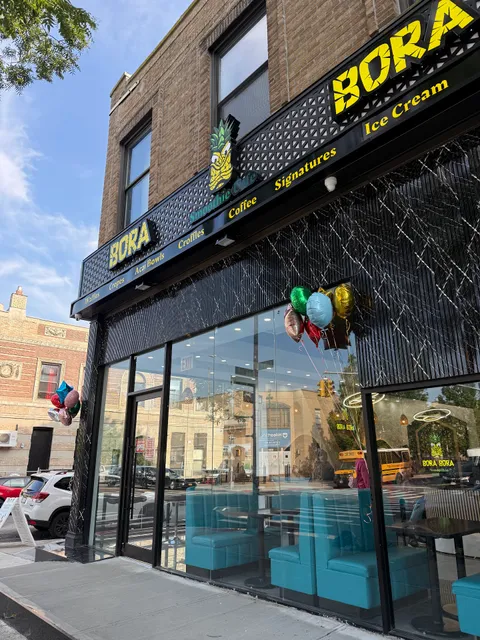 Bora Bora Smoothie Cafe - Bath Ave