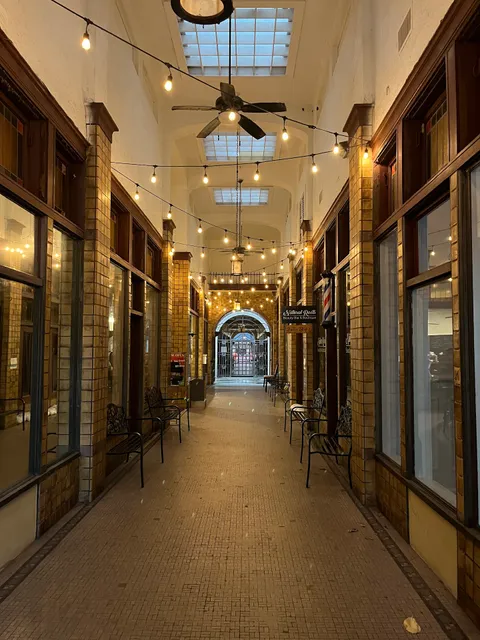 Lake Wales Latte Lounge Coffee and Bookshop