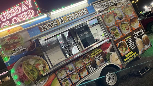Tacos El Cazador (Food Truck)