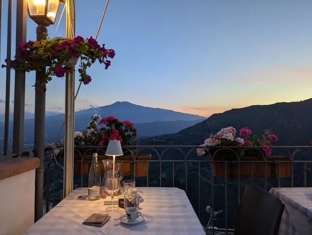 la terrazza sull'etna
