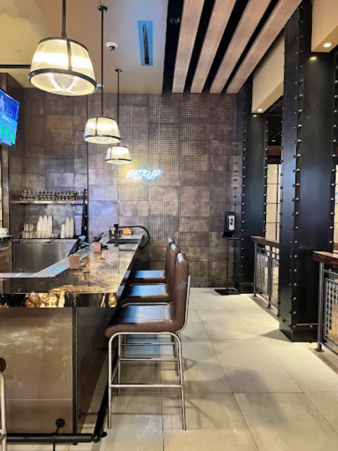 Market 253 Seafood House & Raw Bar