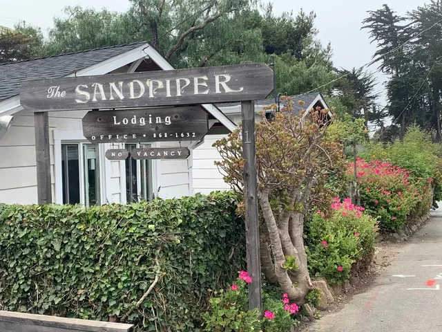 Sandpiper Lodging at the Beach