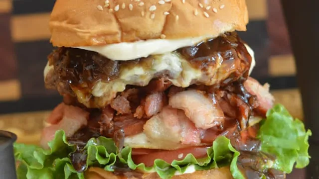 BurgerVille Hambúrgueria