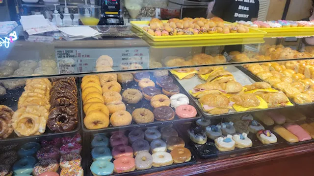 Escapé Donuts and Coffee