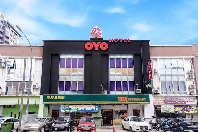 OYO 587 The Dream Hotel