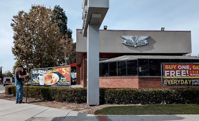 Victory Diner