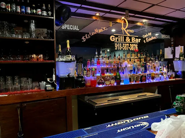 Retro Grill & Bar