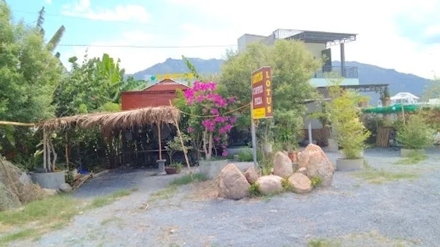 Lotus - Cà phê & pizza