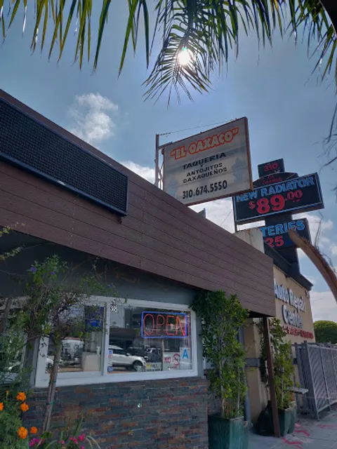 El Oaxaco Taqueria y Antojitos Oaxaqueños