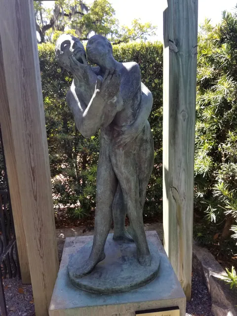 The Helis Foundation Enrique Alférez Sculpture Garden