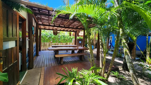 Caraiva, Atendimento ao Turista, Centro de Apoio ao Visitante, Canal de Reclamações e Sugestões, Gastronômica, Mercado Local