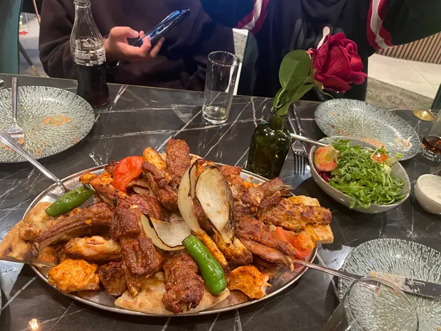 Kohinoor Grill & Thrill