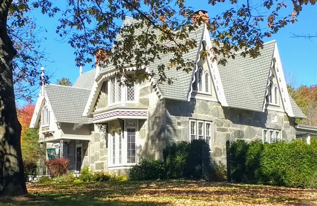 Inn At Glimmerstone Mansion