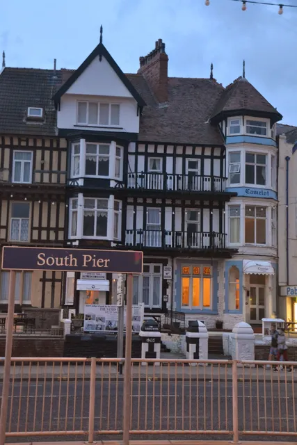 Camelot Seafront Hotel