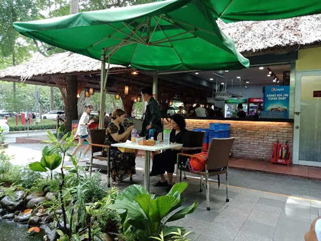 Café 30/4 – Huyen Tran Cong Chua